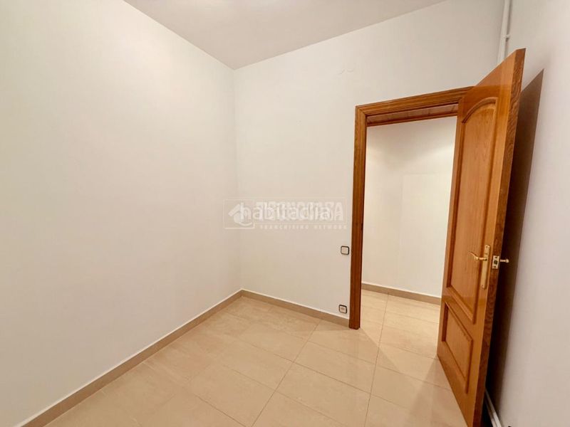Foto 40177d53-9ce0-4106-9d56-0ef8bb764b18. Piso  en venta en Sants Barcelona