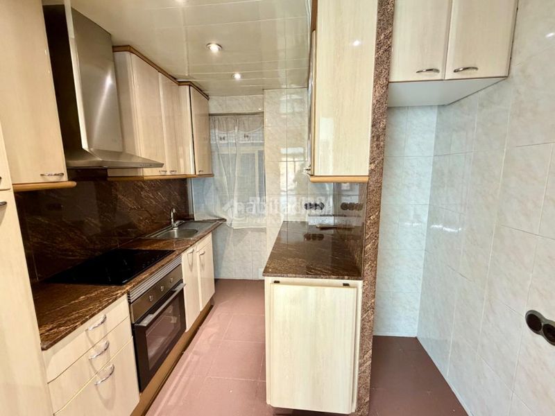 Foto 47f75d7a-8761-4fa4-8f5a-2cb90611b1f6. Piso  en venta en Sants Barcelona