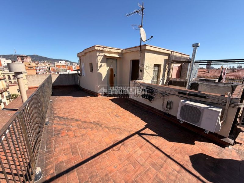 Foto d9286de8-00bb-49dc-9704-8d83bf83443d. Piso  en venta en Sants Barcelona