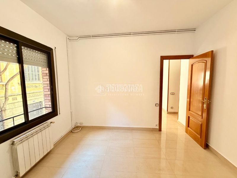 Foto e2479b2c-1e2e-4f57-b7f6-099358eda75f. Piso  en venta en Sants Barcelona