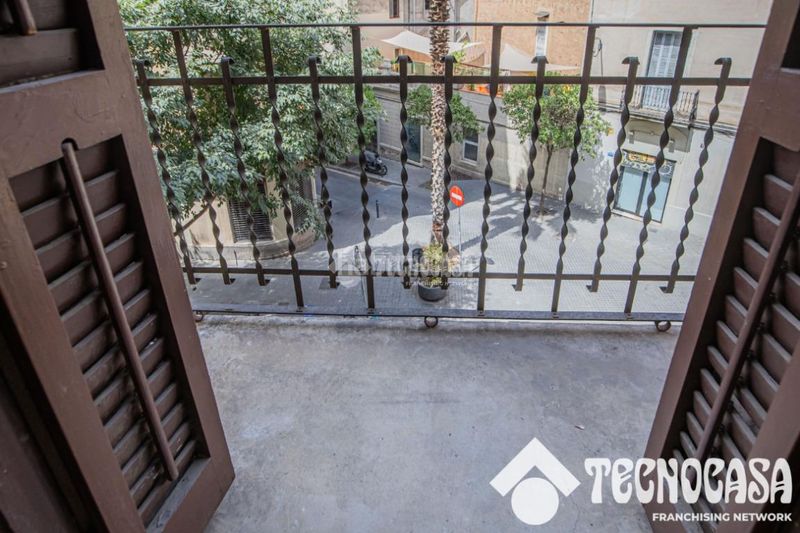 Foto 23b35334-f649-4ba1-93b3-19eebe8b51e6. Pis a Sants Barcelona