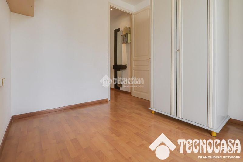 Foto 3db1a1dd-d356-40a0-980c-471da4bcbd33. Pis a Sants Barcelona