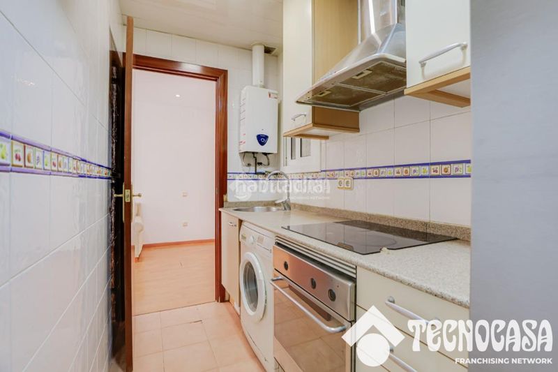 Foto c99c4ec2-52d6-4e90-87b4-eea856a0dac8. Pis a Sants Barcelona