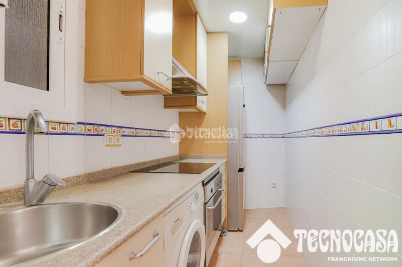 Foto faa4a998-8422-4612-8604-dd7f6f1b142c. Pis a Sants Barcelona