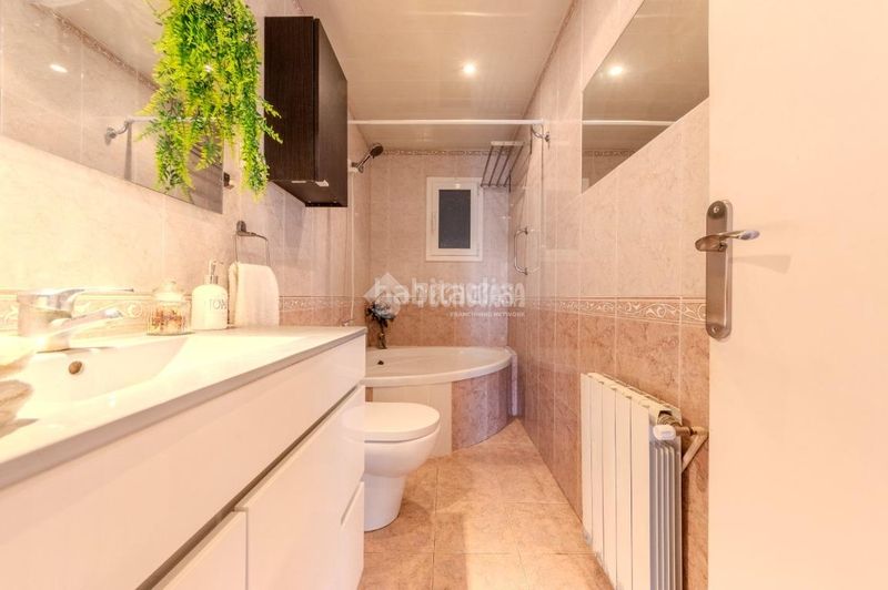 Foto 174b5255-1326-44a6-828c-0b307b21e7bb. Piso  en venta en Sants-Badal Barcelona