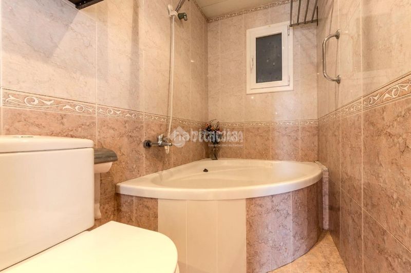 Foto 4626b24e-24d3-4f86-8da0-9171553937b4. Piso  en venta en Sants-Badal Barcelona