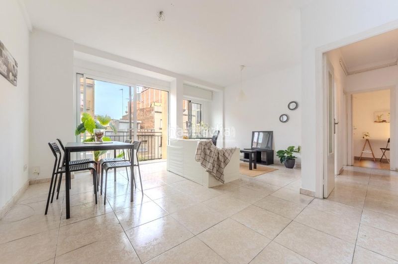 Foto 9316c379-34b7-41e9-a917-70d302ebde6c. Piso  en venta en Sants-Badal Barcelona
