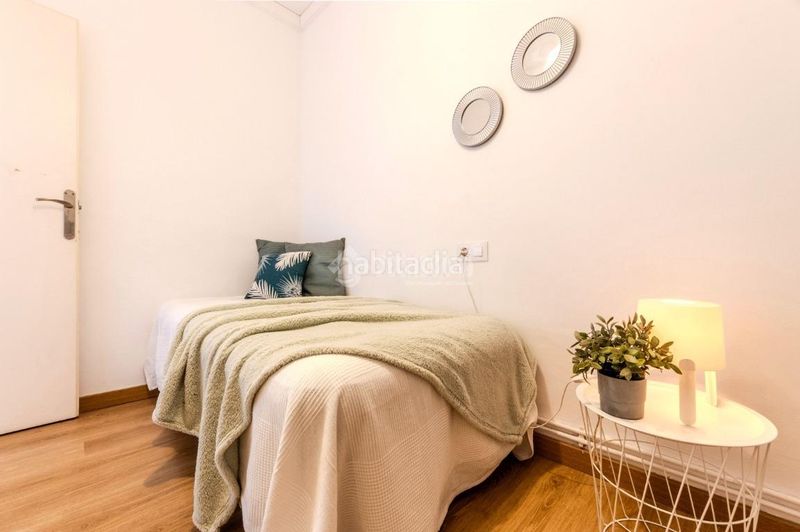 Foto a730e08d-059c-467f-9128-3b971298b1ac. Piso  en venta en Sants-Badal Barcelona