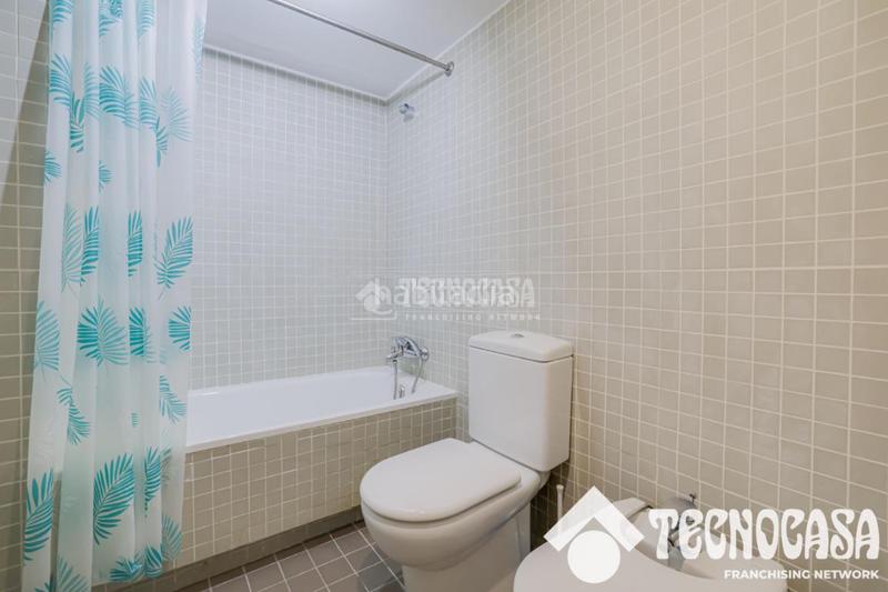 Foto f7a7c8fb-7b12-45fc-9bb3-191b99ba841a. Etagenwohnung in Sants Barcelona