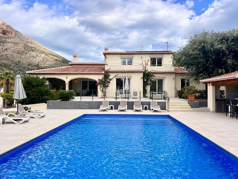 Foto 3e87513b-cc84-4022-ba96-11087bdd74bf. Chalet avec chauffage parking piscine dans Montgó - Ermita Xàbia