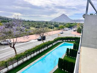 Appartement à Montañar-El Arenal. Moderno apartamento de tres dormitorios con gran terraza y pisci