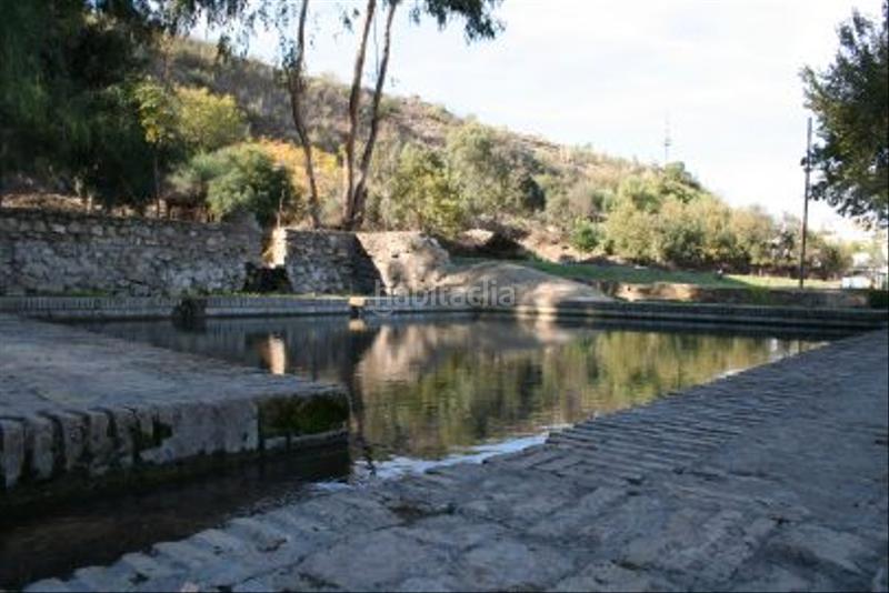 Foto 67a31389-2f01-42d8-895c-9eb36232722f. Casa aparellada amb aparcament a Gelves