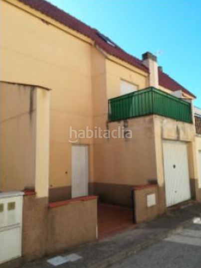 Foto dacf15a2-fa16-4567-a52d-3b9a8776ee25. Casa adossada a Pioz