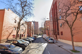 Pis a San Fermín. Inmueble sin posesion y sin acceso al interior. inmueble sin pos