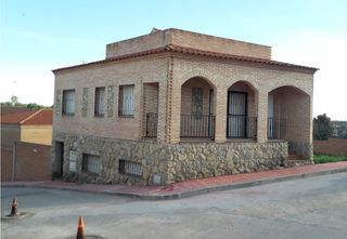 Casa en Montearag�n