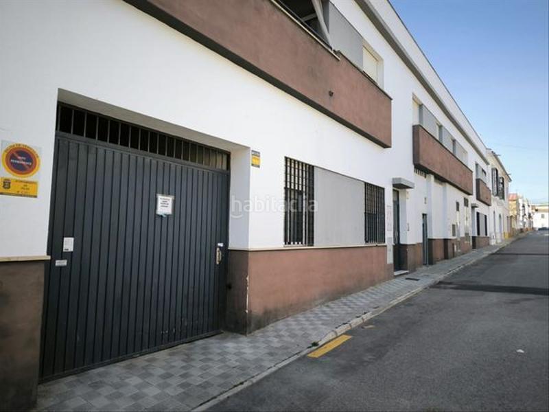 Foto a8d55724-dc56-454c-b6a6-9c7668f42036. Business premise in Pilas