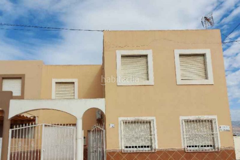 Foto a33284bd-4ae6-420e-9799-afd1b13eb77a. Casa adossada a puebla de Vícar Vícar