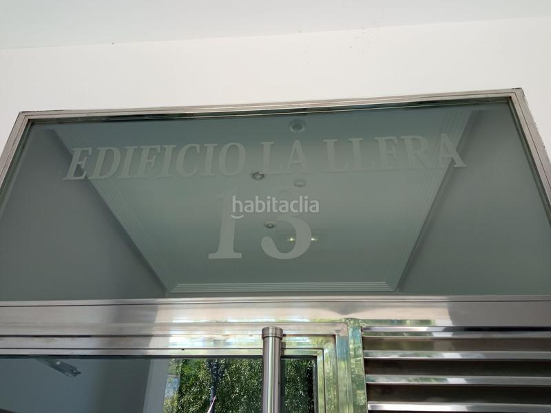 Foto 0aee8569-6222-4f57-96f9-295299104e6d. Aparcament cotxe a Sama Langreo