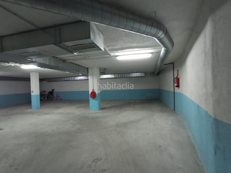 Foto 34caf1bc-a402-470e-a408-7455c4f67805. Aparcament cotxe a Sama Langreo