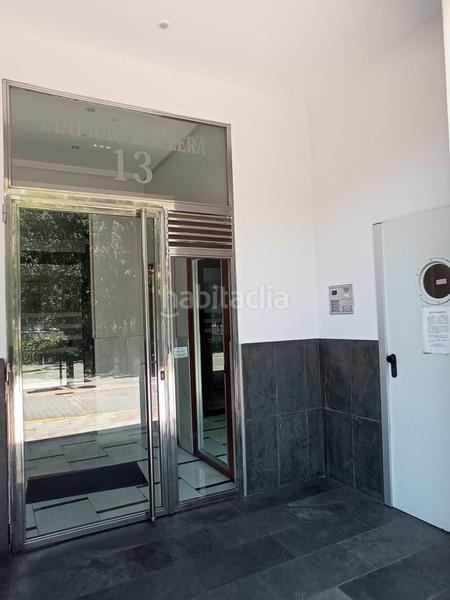 Foto ebcef8dd-3349-4f39-a3c4-d254501c8c4d. Aparcament cotxe a Sama Langreo