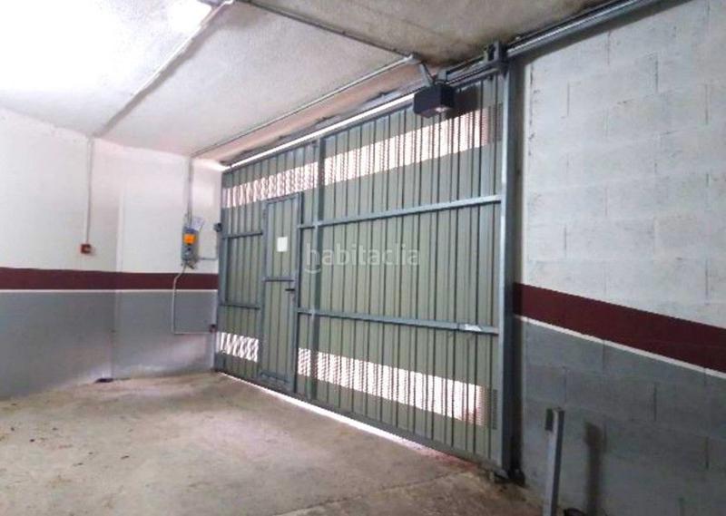 Foto 259be185-6d8b-4cf5-a5e5-9968d9fbe4ce. Aparcament cotxe a Aller