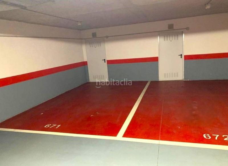 Foto d919d176-33ab-48bf-8aab-64b7ad99fead. Parking coche en Colunga