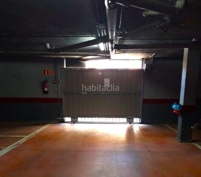 Foto e12586b8-ce03-42a7-b173-f0da2ce93bf1. Parking coche en Colunga