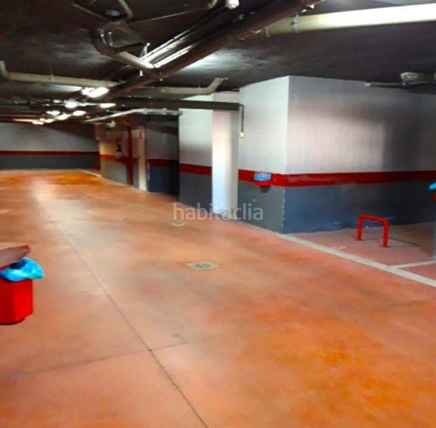 Foto e7eed3bc-d225-4576-8e85-af22e198d9e1. Parking coche en Colunga