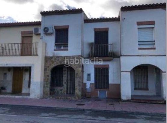 Foto 5bf44b94-60d7-4e57-a50f-8c8653eab440. Casa adossada a Íllora