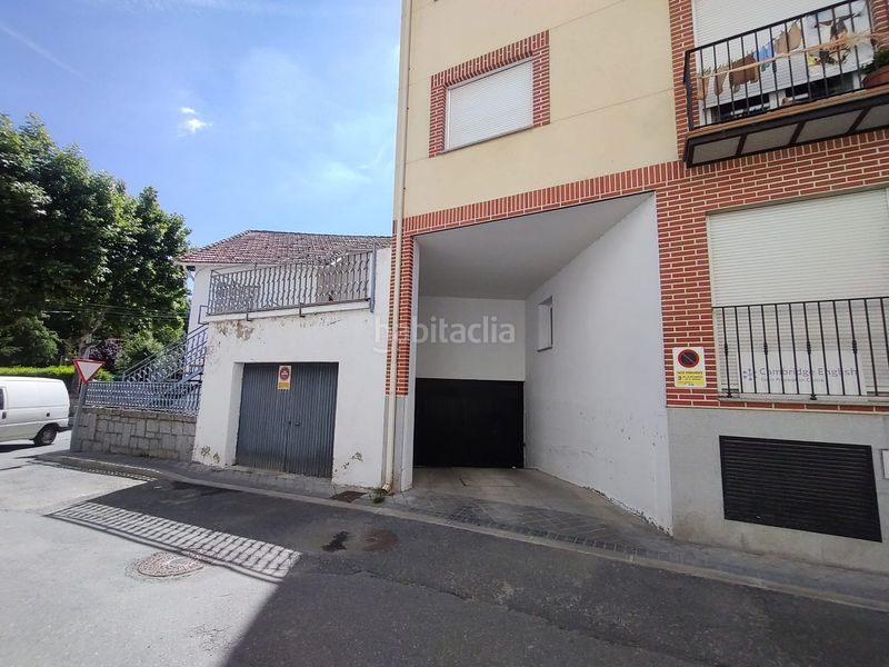 Foto c3a72a42-914a-43c2-ac06-d71c3a48fc1e. Aparcament cotxe a El Espinar Pueblo Espinar (El)