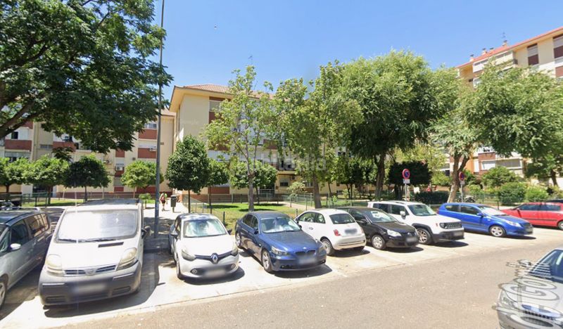Foto d05464f5-04e1-481c-81ba-a08385fc6a4b. Pis a Parque Alcosa Sevilla