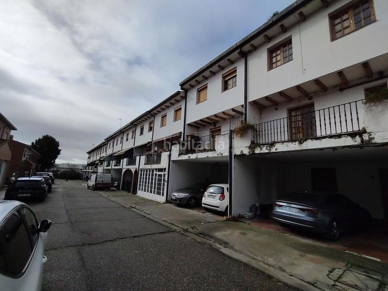 Foto 586917b0-9aac-4ab7-8f8d-5ead2cb1eb9c. Maison jumelée dans Mucientes