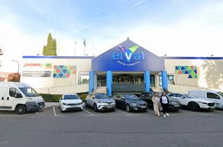 Local Comercial  Valladolid. Inmueble alquilado  sin acceso al interior