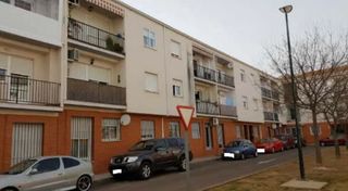 Pis  Federico gonzalez moreno. Inmueble okupado  sin acceso al interior