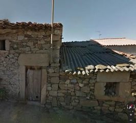 Maison  Grijuela. Inmueble okupado  sin acceso al interior