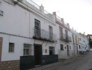 House  Cadiz. Inmueble okupado  sin acceso al interior