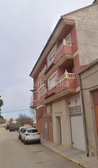 Foto 5aea1e32-71b2-45b4-9a9f-7071aa7d3ea4. Casa adosada inmueble obra paralizada sin acceso al interior en Madrigueras