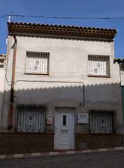 Maison  Cura. Inmueble alquilado  sin acceso al interior