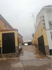 Casa  Cuartel de la guardia civil. Inmueble alquilado  sin acceso al interior