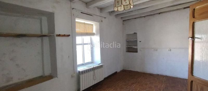 Foto 4d90b7e9-398c-4cd5-8511-21c3d24198a3. Casa adossada amb calefacció a Campaspero