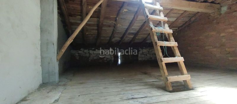 Foto 89be8501-9929-4d84-aaab-7f8be1a83315. Casa adossada amb calefacció a Campaspero