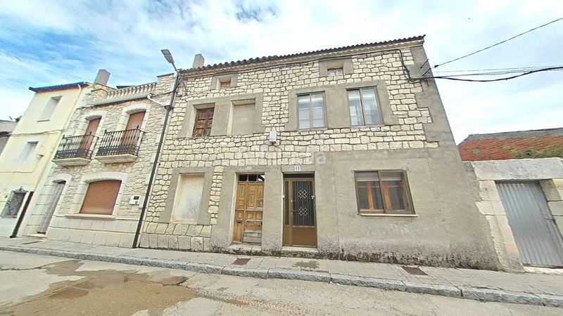 Foto 96c3967b-c8be-4849-bed1-80c256f2ccb5. Casa adossada amb calefacció a Campaspero