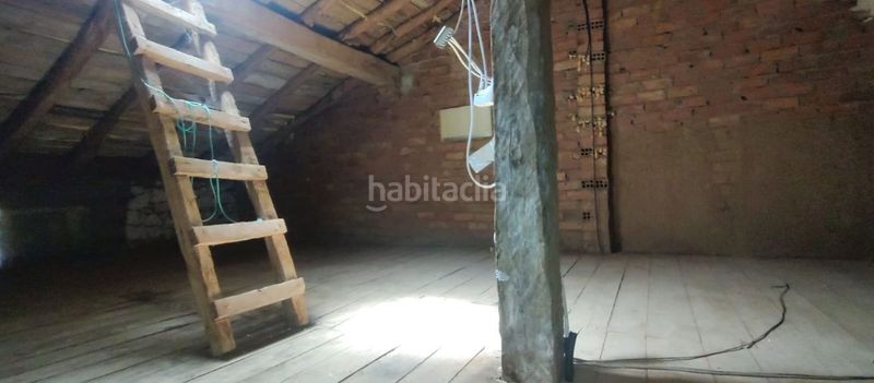 Foto abb74768-e3e0-4c8c-b204-0942a948a697. Casa adossada amb calefacció a Campaspero