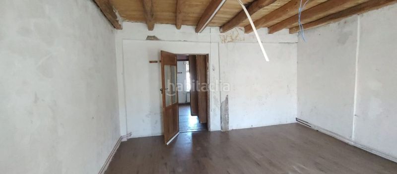 Foto f47e8449-9074-47e9-a3da-12cd5f171aba. Casa adossada amb calefacció a Campaspero