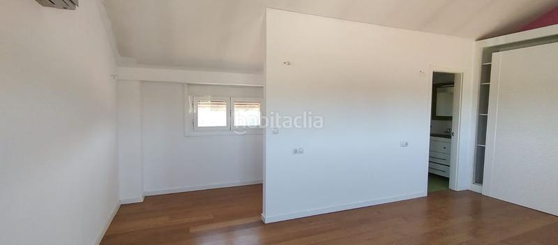 Foto 8febb4b3-c10d-4b3e-b02f-d93004451e64. Casa a abedul 22 a Simancas