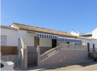 Haus  Calle espino. Inmueble alquilado  sin acceso al interior
