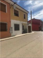 Maison  Cerro cambronal. Inmueble alquilado  sin acceso al interior