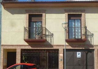 Semi detached house  Maestro antonio cabrera. Inmueble alquilado  sin acceso al interior