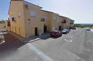 Reihenhaus in Escalona. Inmueble en cesion de remate  sin posesion y sin acceso al inter