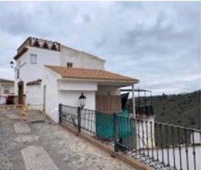 Maison  Obispo muñoz herrera. Inmueble alquilado  sin acceso al interior